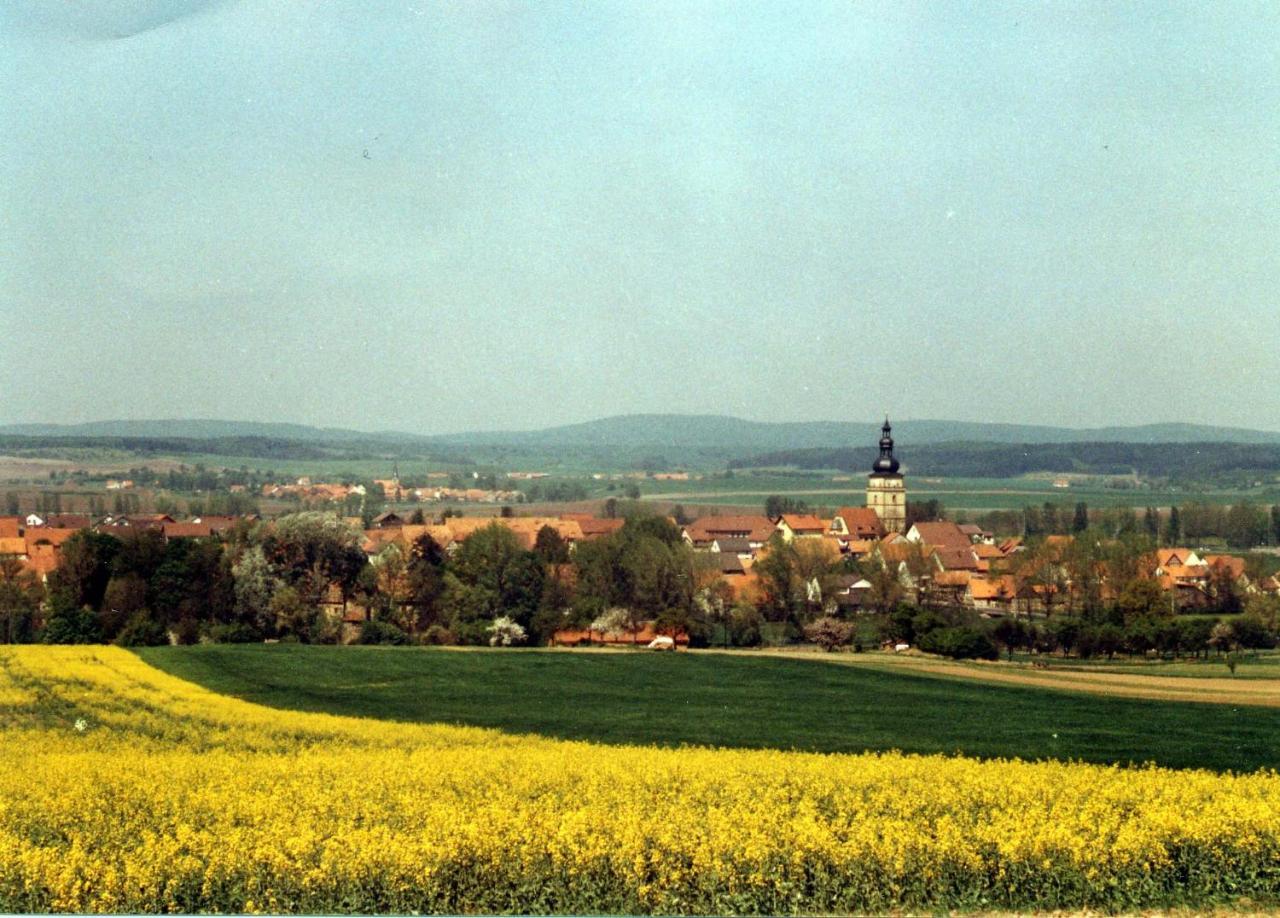 Landgasthof "Zur Linde" Irmelshausen Exterior foto