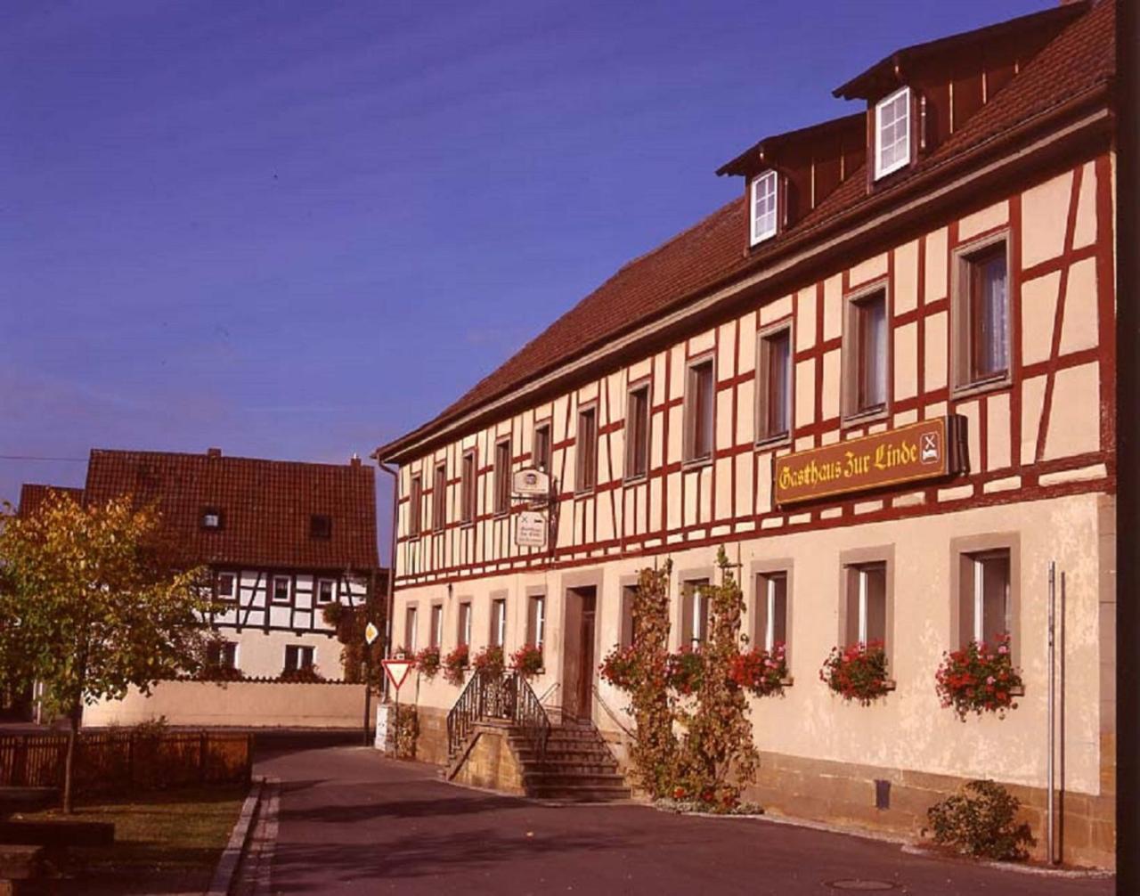 Landgasthof "Zur Linde" Irmelshausen Exterior foto