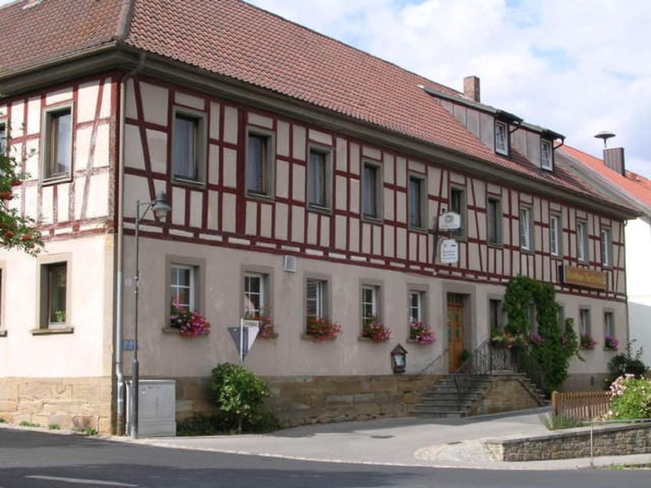 Landgasthof "Zur Linde" Irmelshausen Exterior foto
